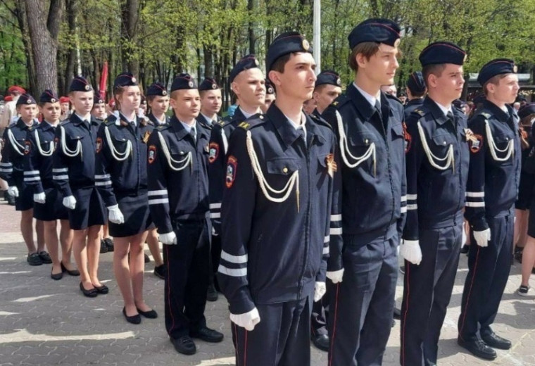 СЛУЖИТЬ РОССИИ.