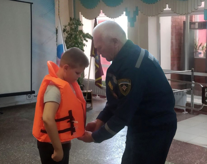 БЕЗОПАСНОСТЬ НА ВОДЕ.