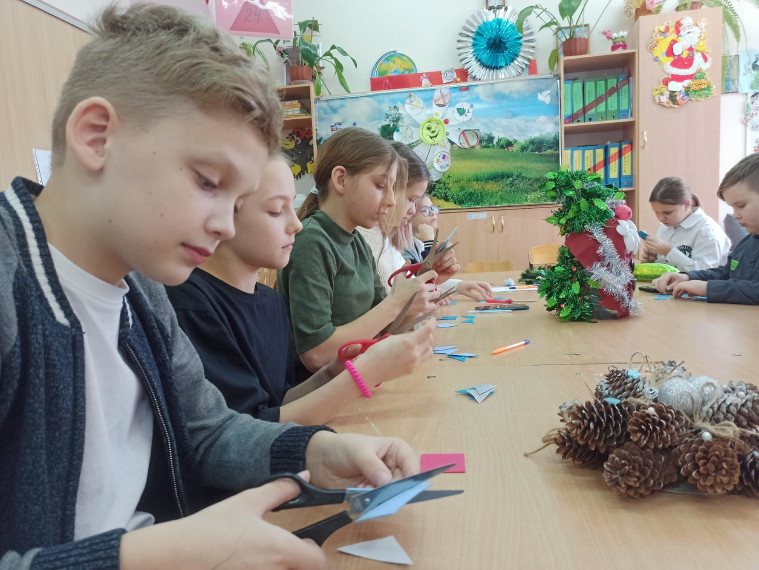 МАСТЕР-КЛАСС «НОВОГОДНЯЯ ФАНТАЗИЯ».